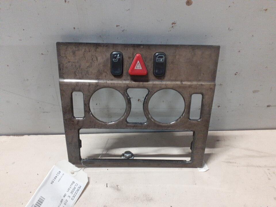 Bouton de warning MERCEDES CLASSE E 210 PHASE 2 Diesel - 1