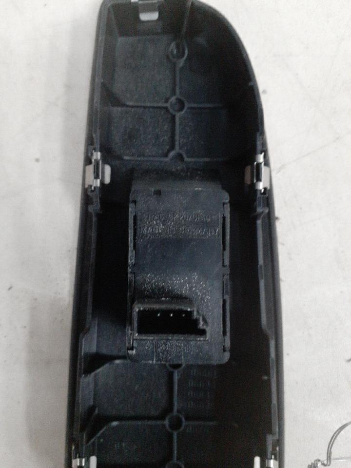 Interruttore alzacristalli BMW SERIE 1 E87 PHASE 2 Diésel - 1