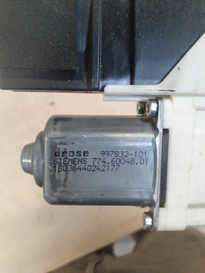 Motore alzacristalli anteriore sinistro CITROEN C4 1 PHASE 1 Diésel - 1