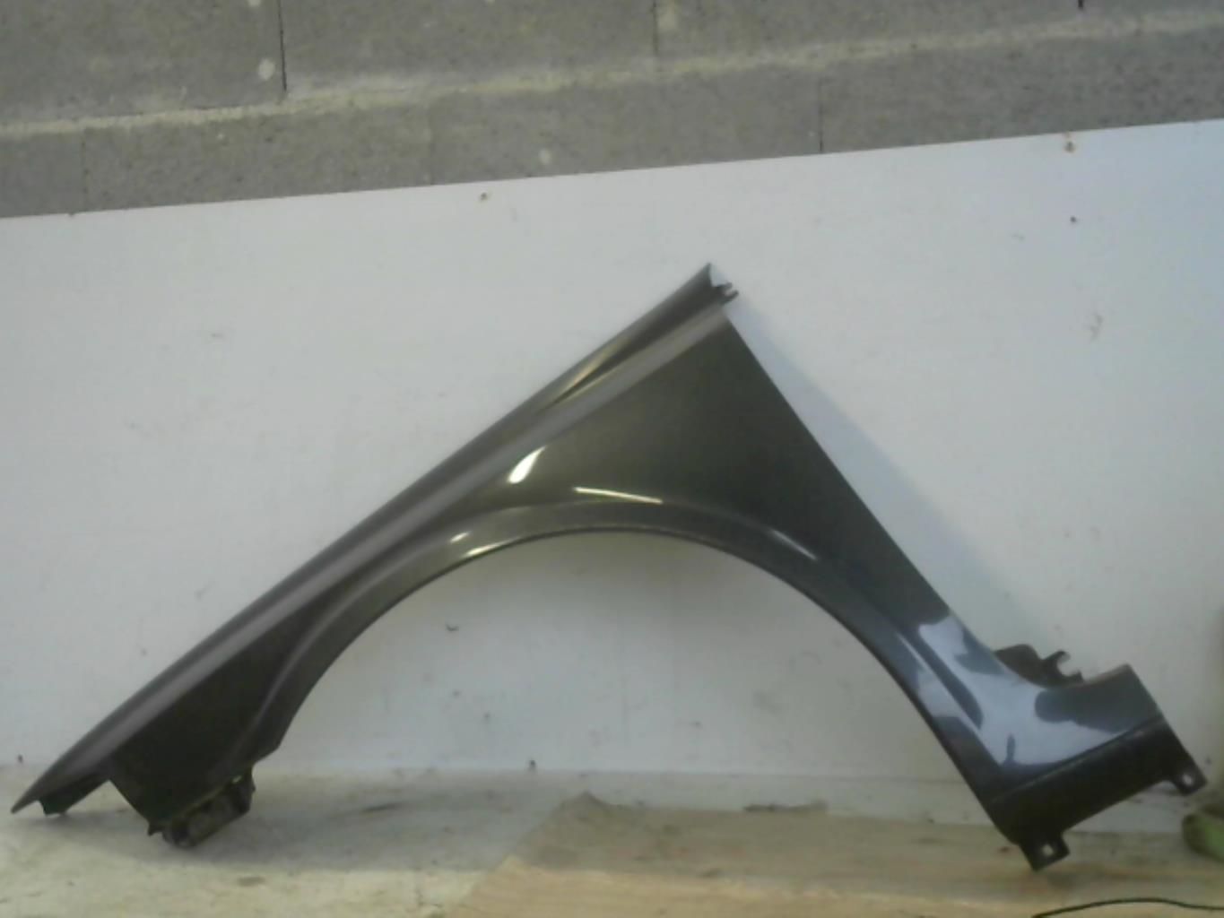 Aile avant gauche RENAULT LAGUNA 2 PHASE 1 Essence - 1