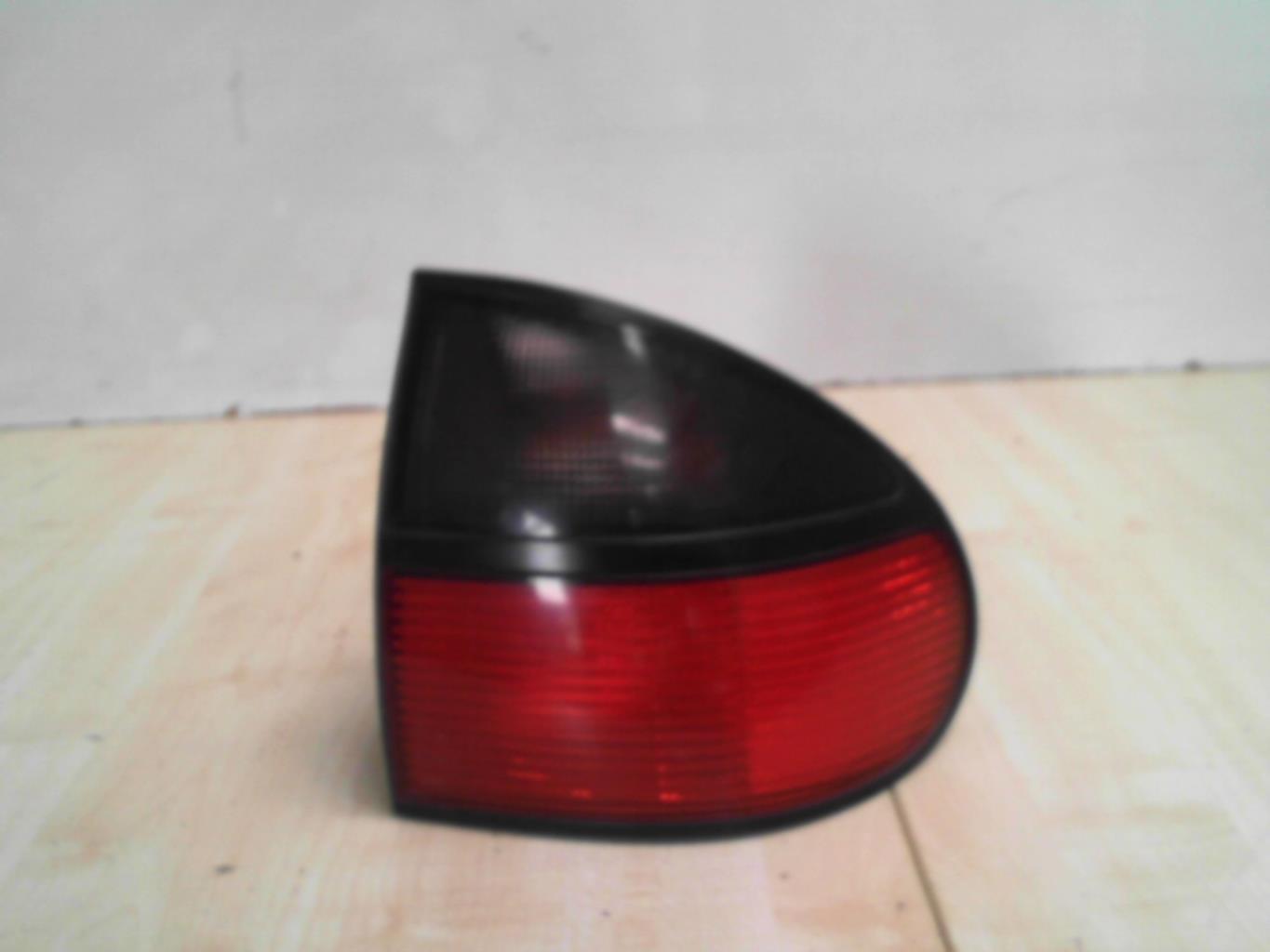Fanale posteriore principale destro (luci) RENAULT LAGUNA 1 PHASE 1 Gasolina - 1