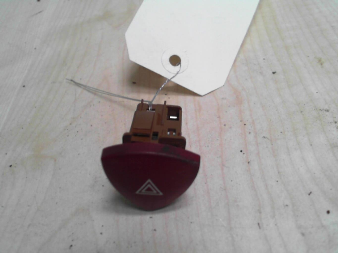 Bouton de warning CITROEN C8 Diesel - 1