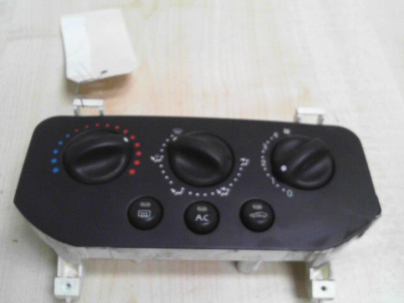Commande chauffage RENAULT CLIO 2 PHASE 1 Essence - 1