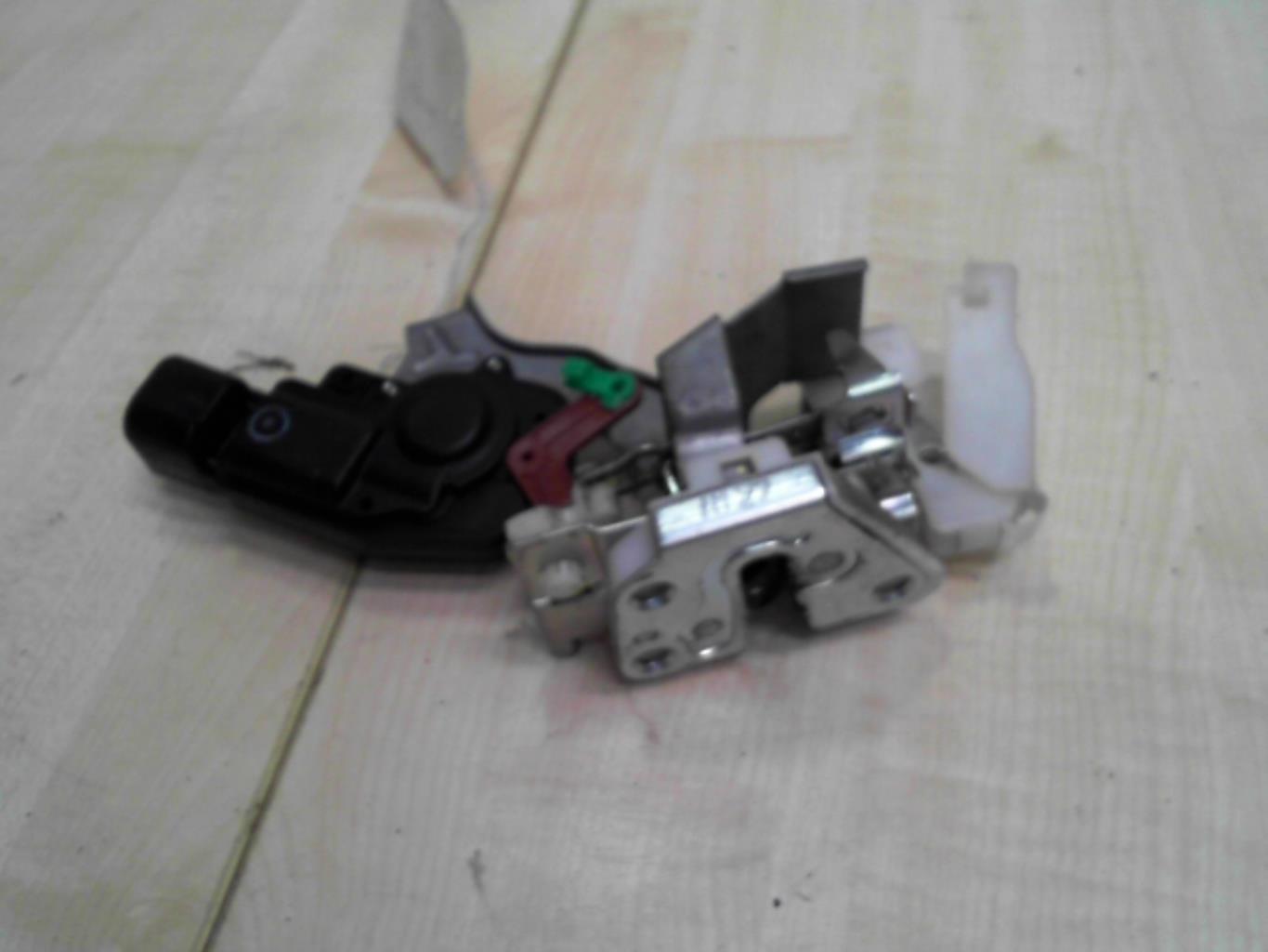 Chiusura centralizzata posteriore sinistra PEUGEOT 107 PHASE 1 Gasolina - 1