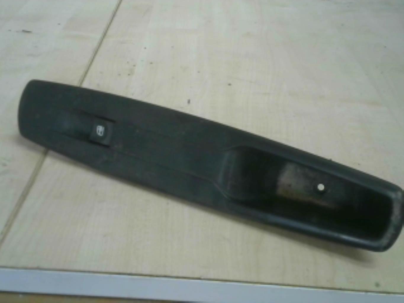 Interruttore lavacristalli anteriore destro RENAULT SCENIC 3 PHASE 1 Diésel - 1