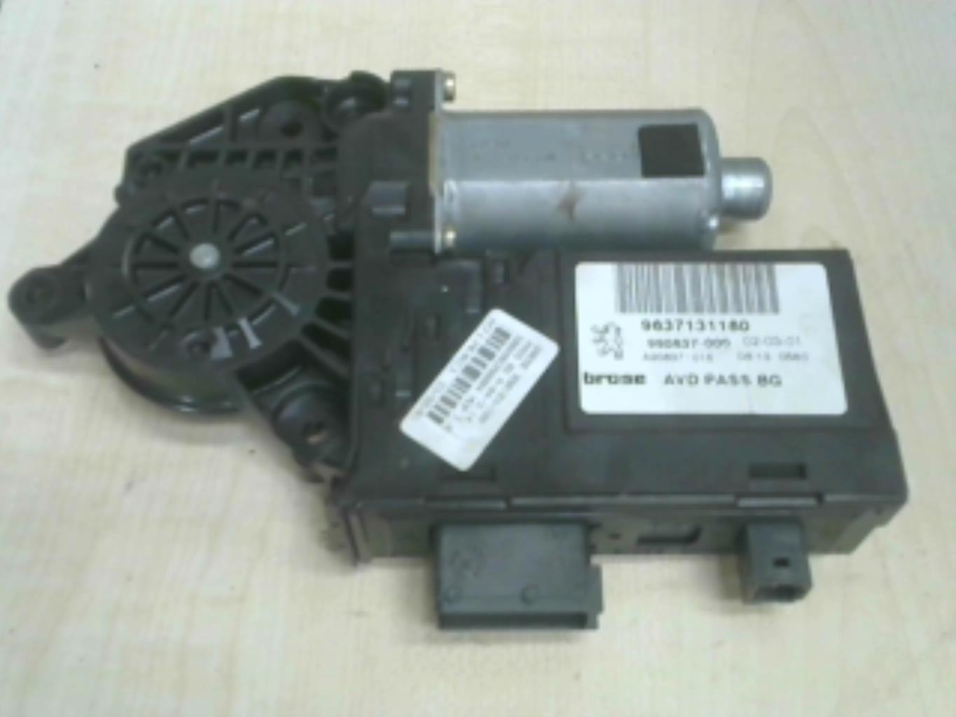 Motore alzacristalli anteriore destro PEUGEOT 307 PHASE 1 Gasolina - 1
