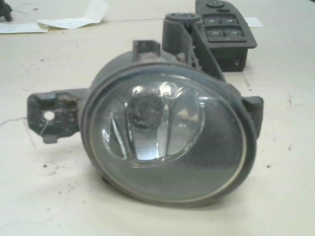 Fendinebbia destro (luci) BMW SERIE 1 E87 PHASE 1 Diésel - 1