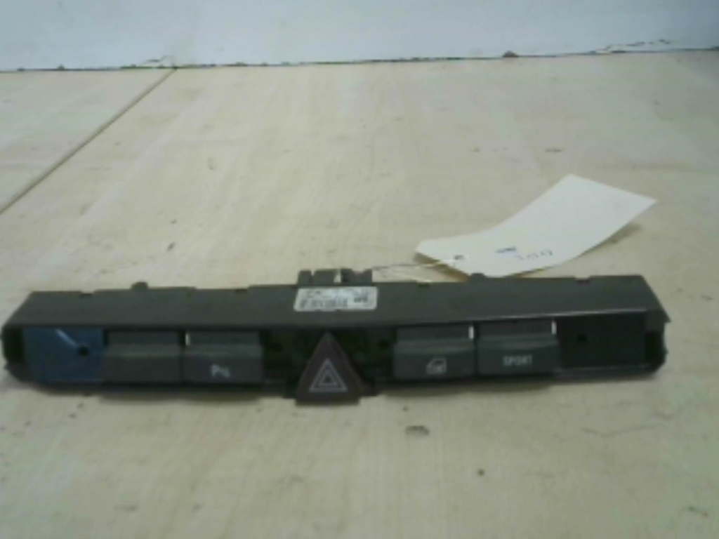 Bouton de warning OPEL ZAFIRA B PHASE 1 Diesel - 1