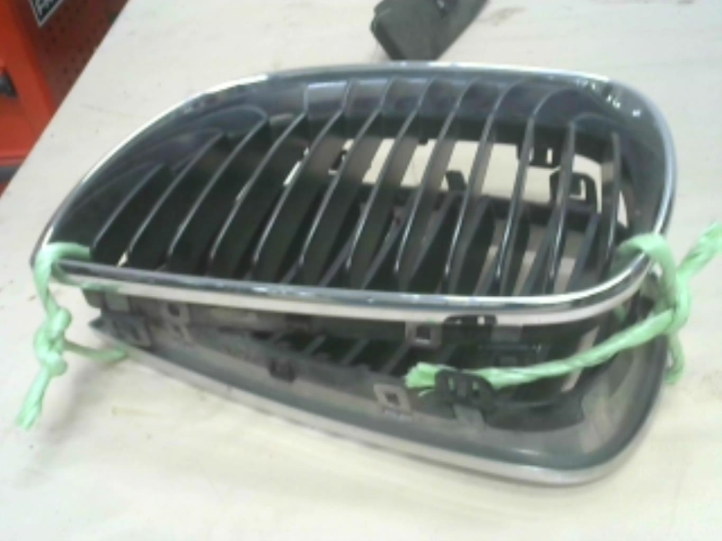 Calandre BMW SERIE 1 E87 PHASE 1 Diesel - 1