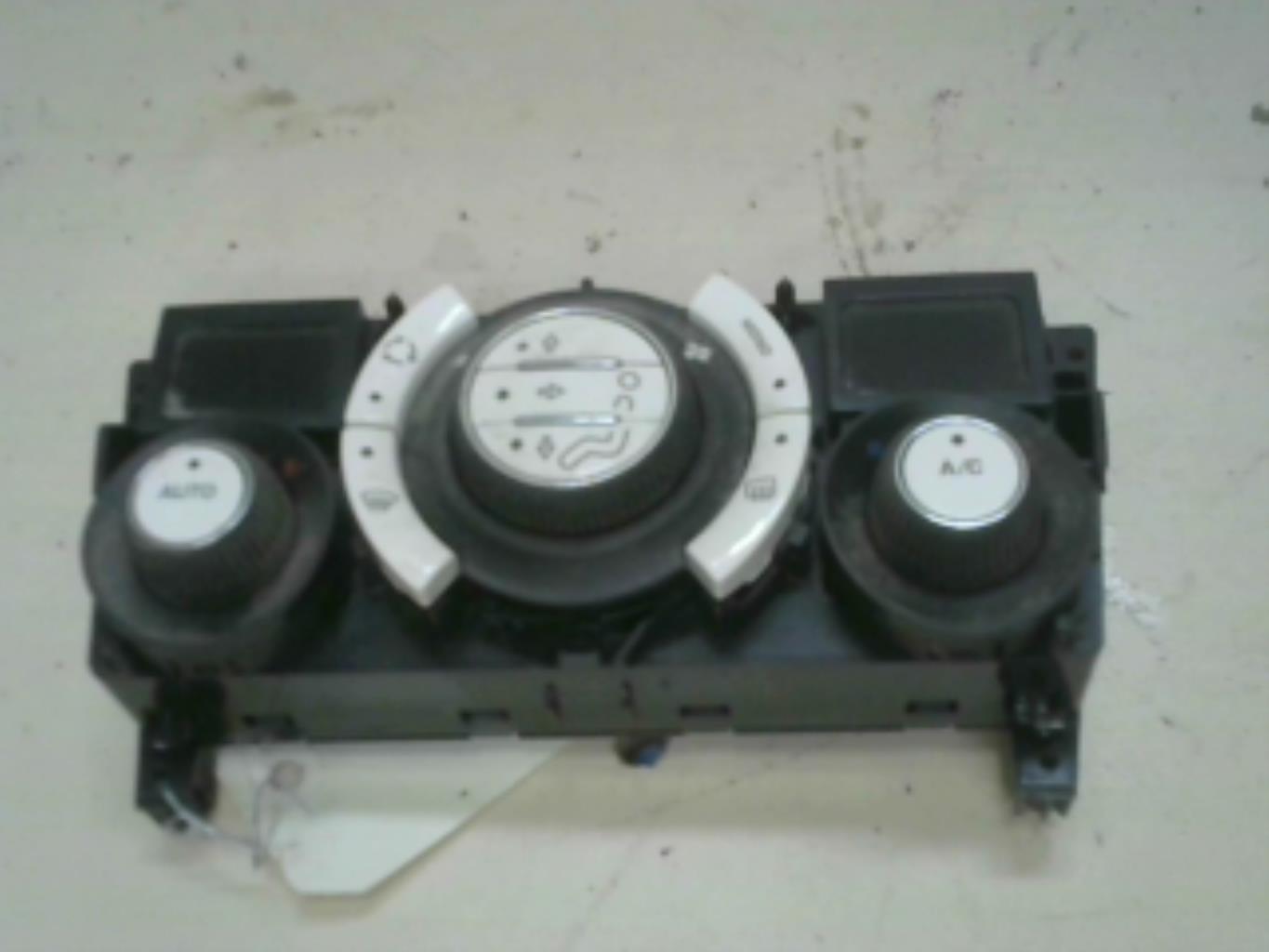 Commande chauffage CITROEN C3 PICASSO PHASE 1 Diesel - 1