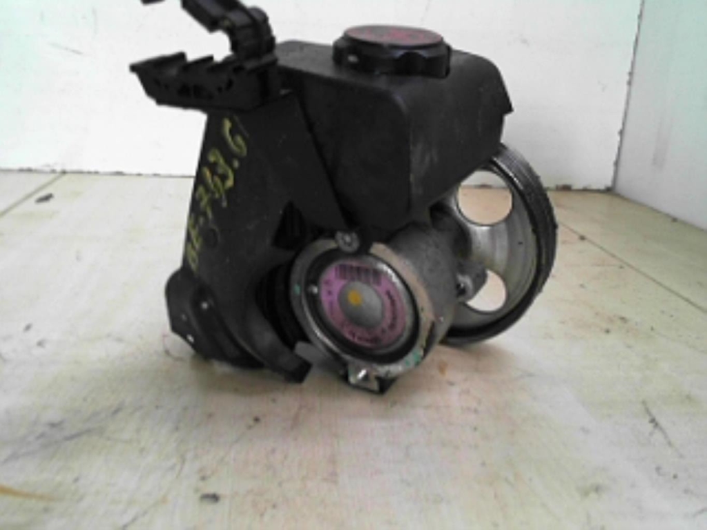 Pompe de direction PEUGEOT 206+ Essence - 1