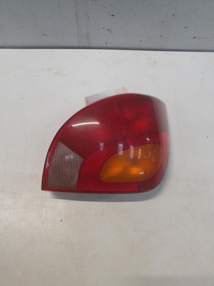 Fanale posteriore principale destro (luci) FORD FIESTA 4 PHASE 1 Diésel - 1