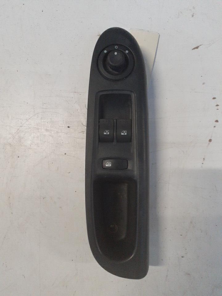Interrupteur de leve vitre RENAULT CLIO 2 PHASE 2 Diesel - 1
