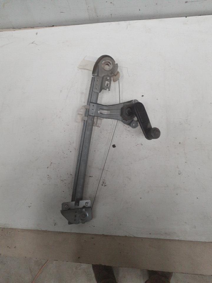 Alzacristalli manuale posteriore destro PEUGEOT 206 PHASE 1 BREAK Gasolina - 1