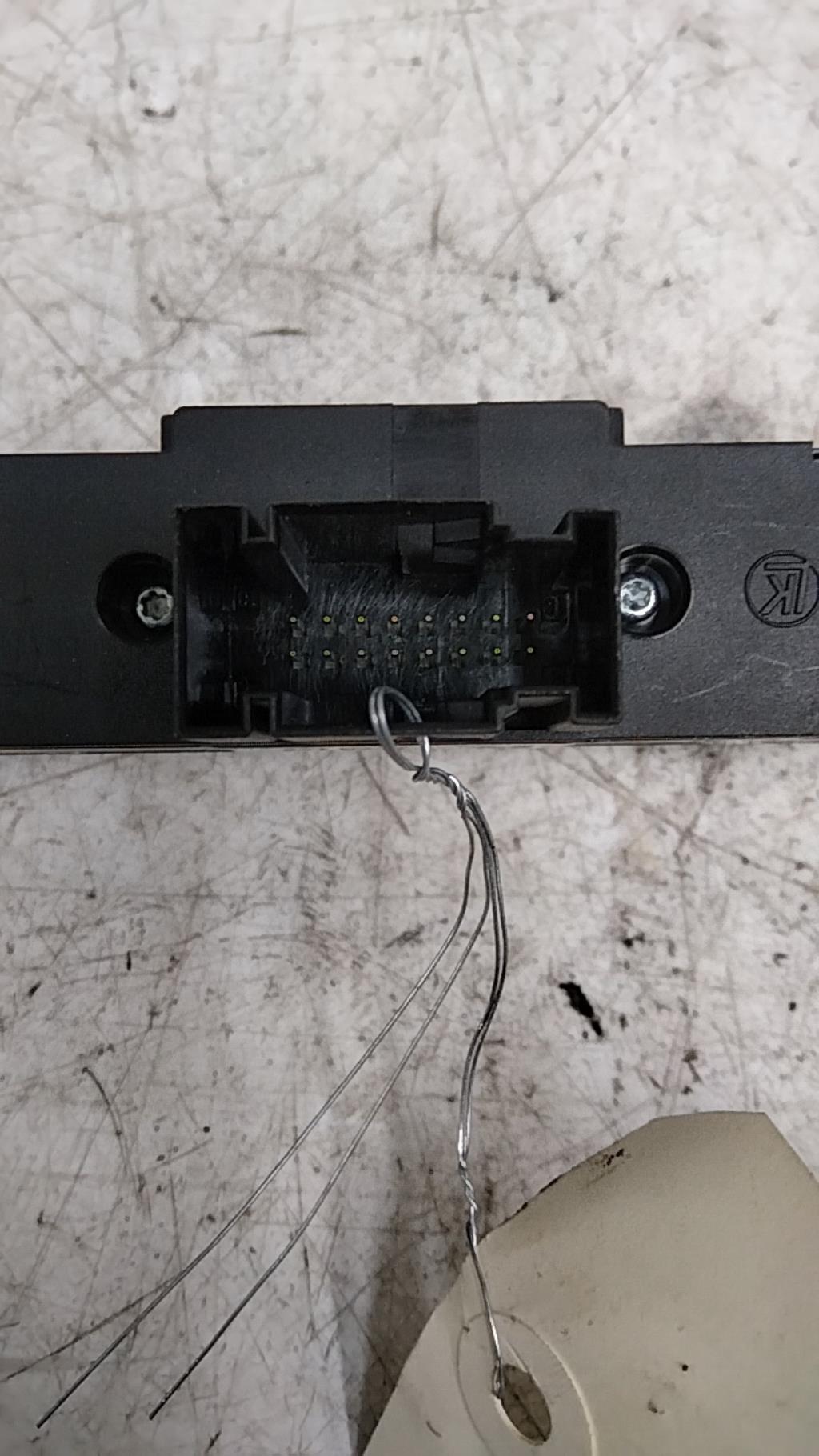 Bouton de warning OPEL ASTRA H PHASE 2 Diesel - 1