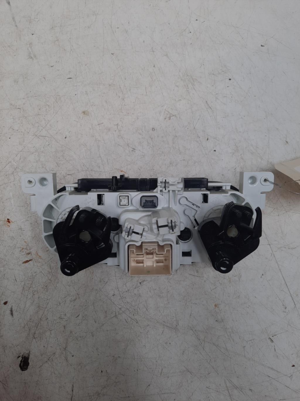 Commande chauffage DACIA LODGY PHASE 1 Diesel - 1