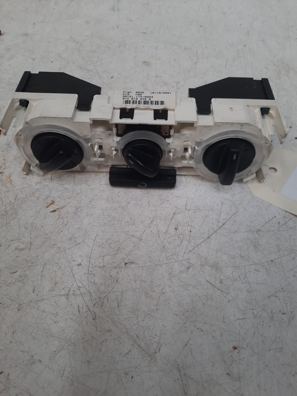 Commande chauffage SKODA FABIA 1 PHASE 1 Essence - 1
