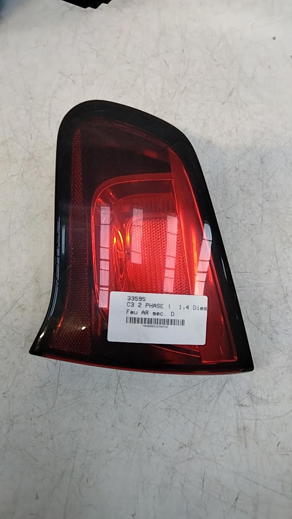 Feu arriere secondaire droit (feux) CITROEN C3 2 PHASE 1 Diesel - 1