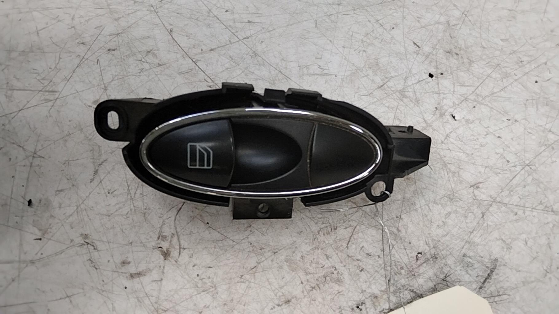 Interruttore lavacristalli posteriore destro MERCEDES CLASSE E 211 PHASE 1 Diésel - 1