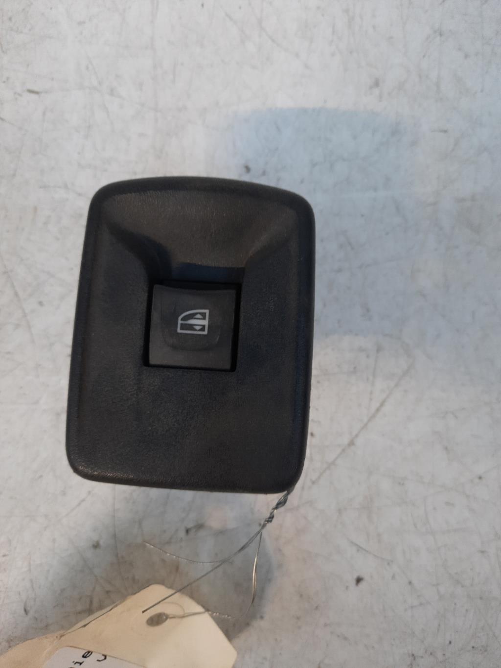 Interruttore lavacristalli posteriore destro DACIA LODGY PHASE 1 Diésel - 1