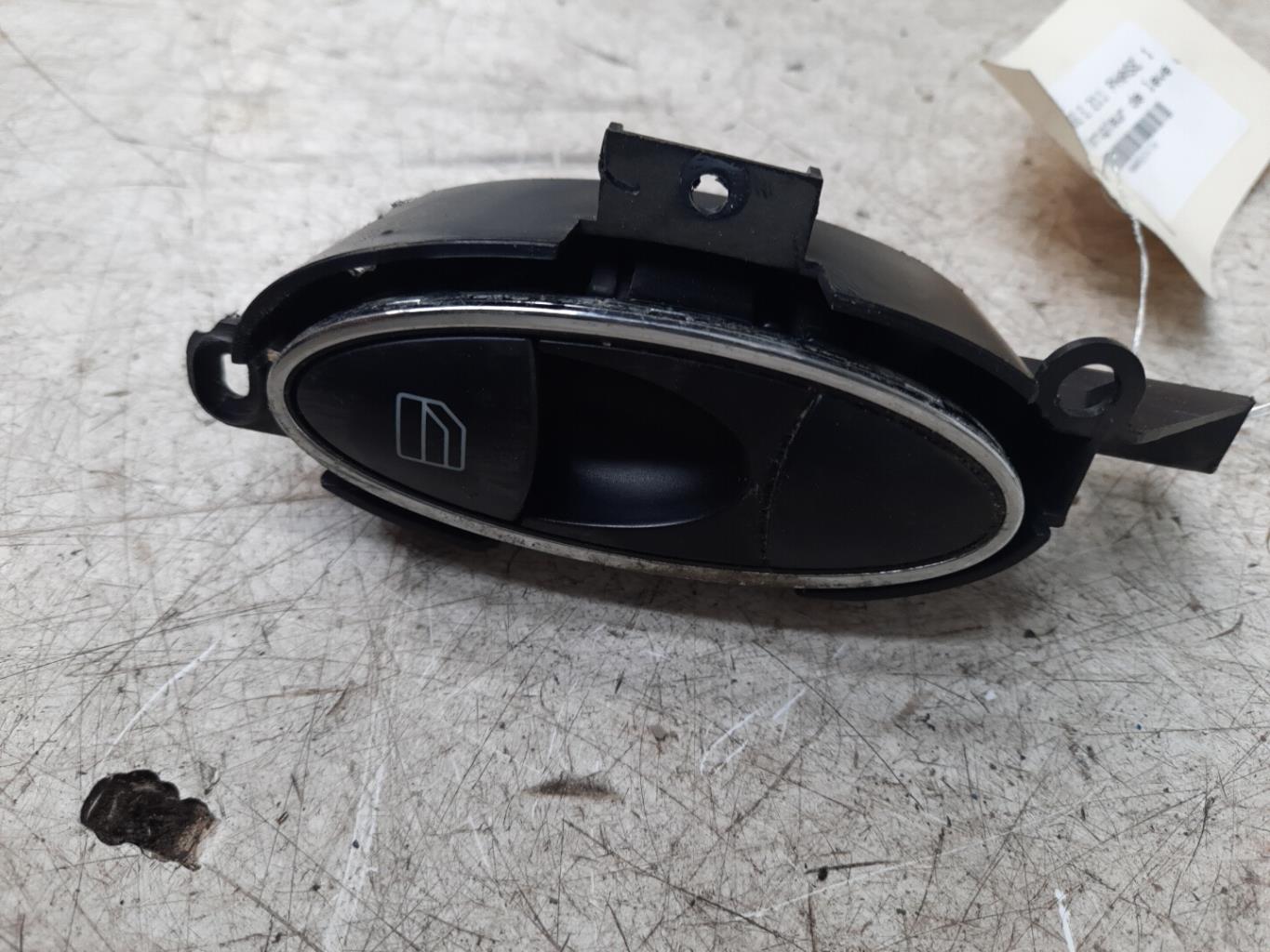 Interruttore lavacristalli posteriore sinistro MERCEDES CLASSE E 211 PHASE 1 Diésel - 1