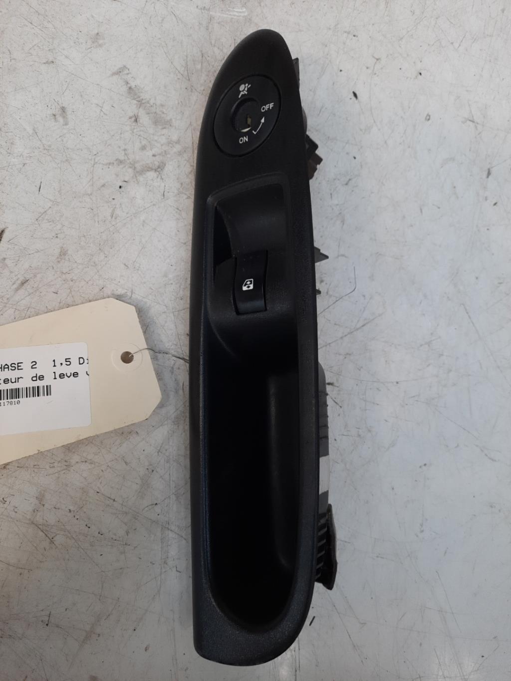 Interruttore lavacristalli anteriore destro RENAULT CLIO 2 PHASE 2 Diésel - 1
