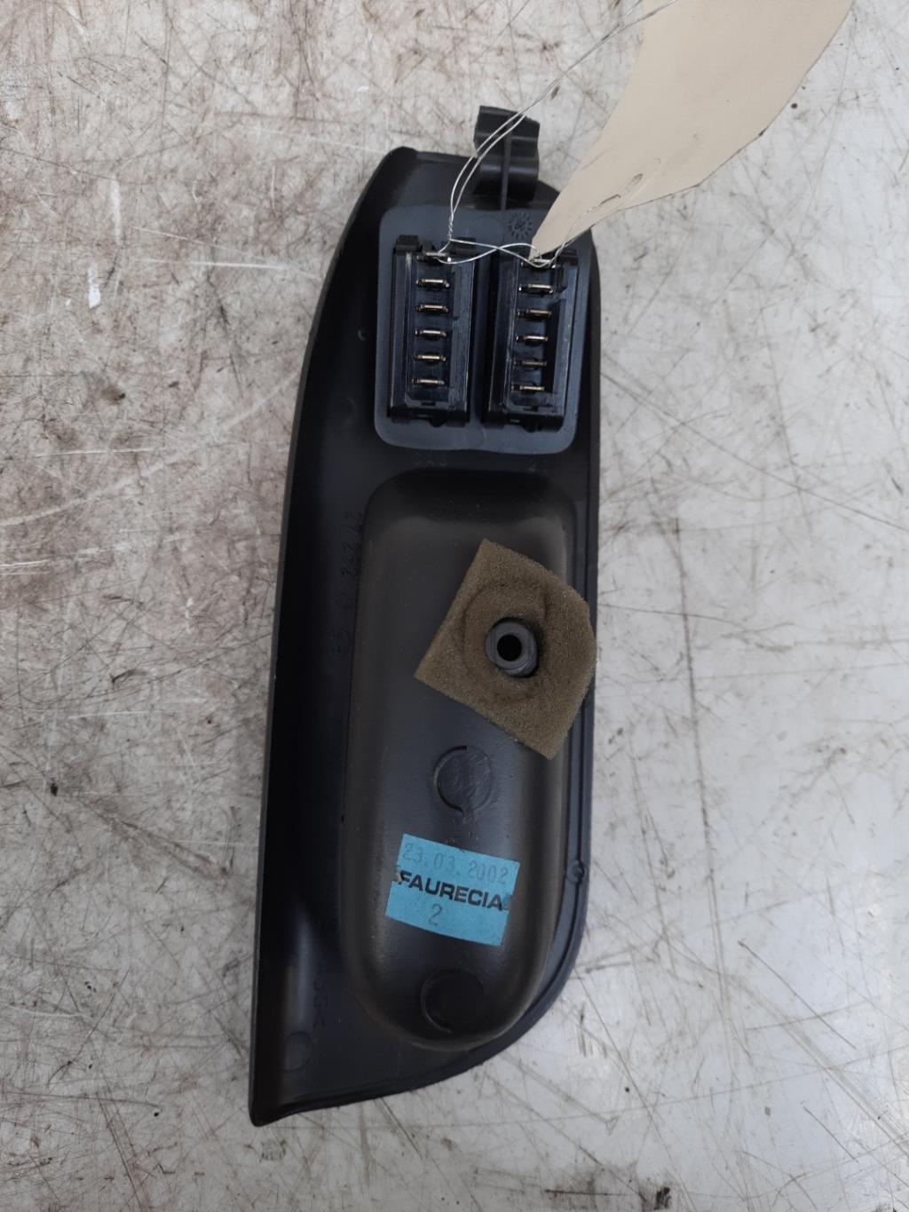 Interruttore lavacristalli anteriore sinistro RENAULT SCENIC 1 PHASE 2 Diésel - 1