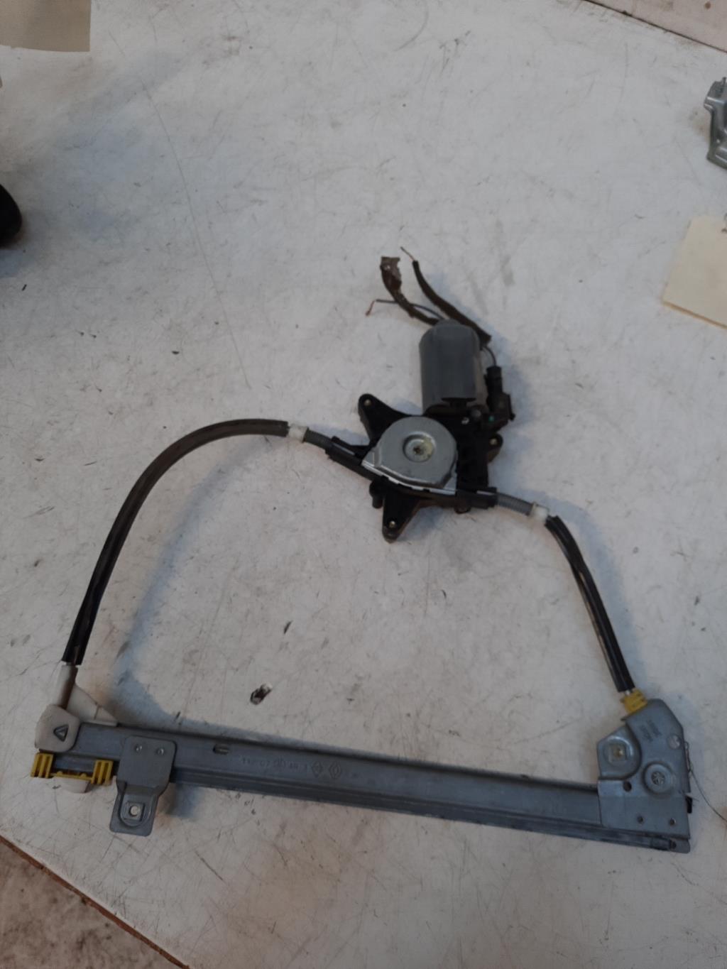 Alzacristalli elettrico posteriore sinistro RENAULT SCENIC 1 PHASE 1  - 1