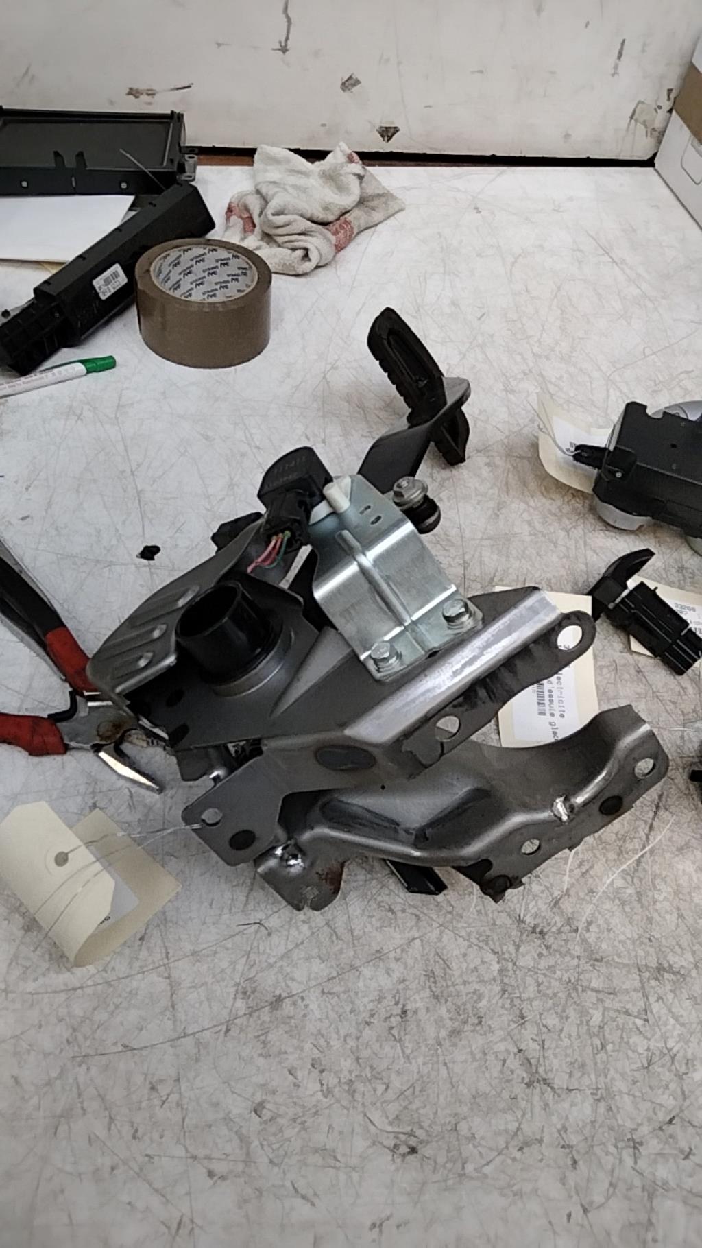Pedale de frein PEUGEOT ION Electricité - 1