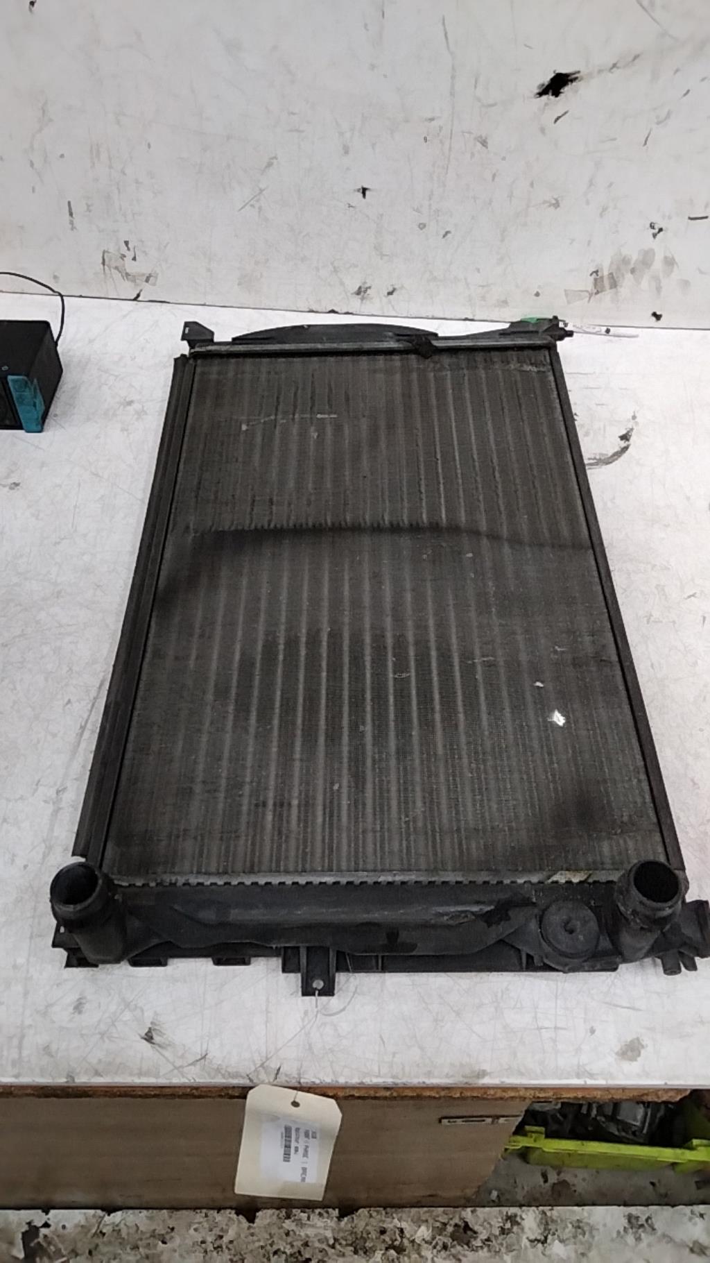 Radiateur eau VOLKSWAGEN PASSAT 4 PHASE 1 BREAK Essence - 1
