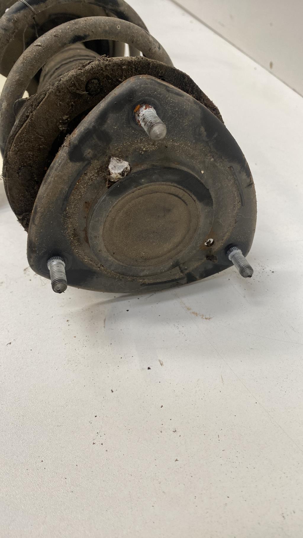 Ammortizzatore anteriore sinistro TOYOTA YARIS 1 PHASE 1 Gasolina - 1