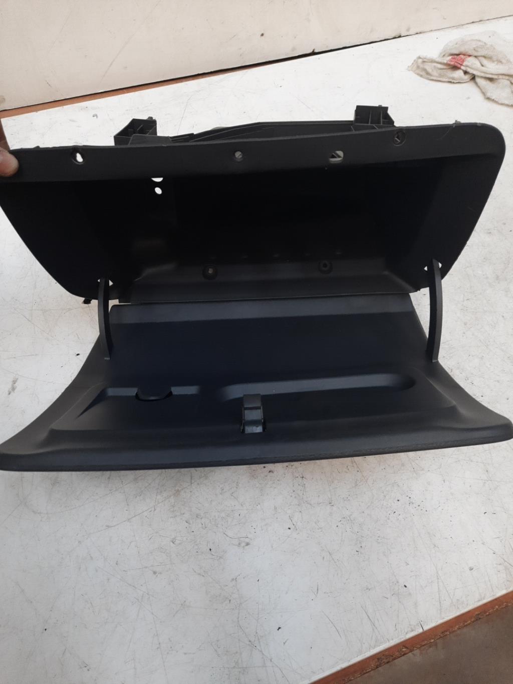 Boite a gants RENAULT GRAND MODUS PHASE 2 Diesel - 1