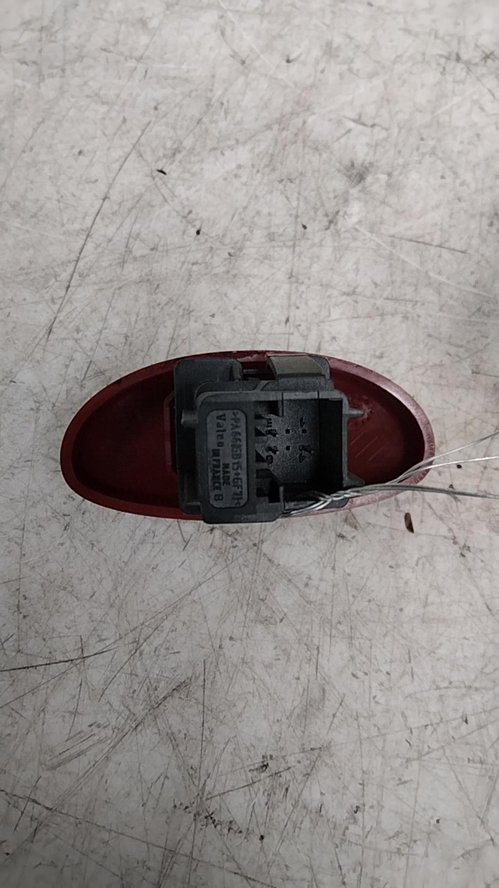 Bouton de warning PEUGEOT 206 Diesel - 1