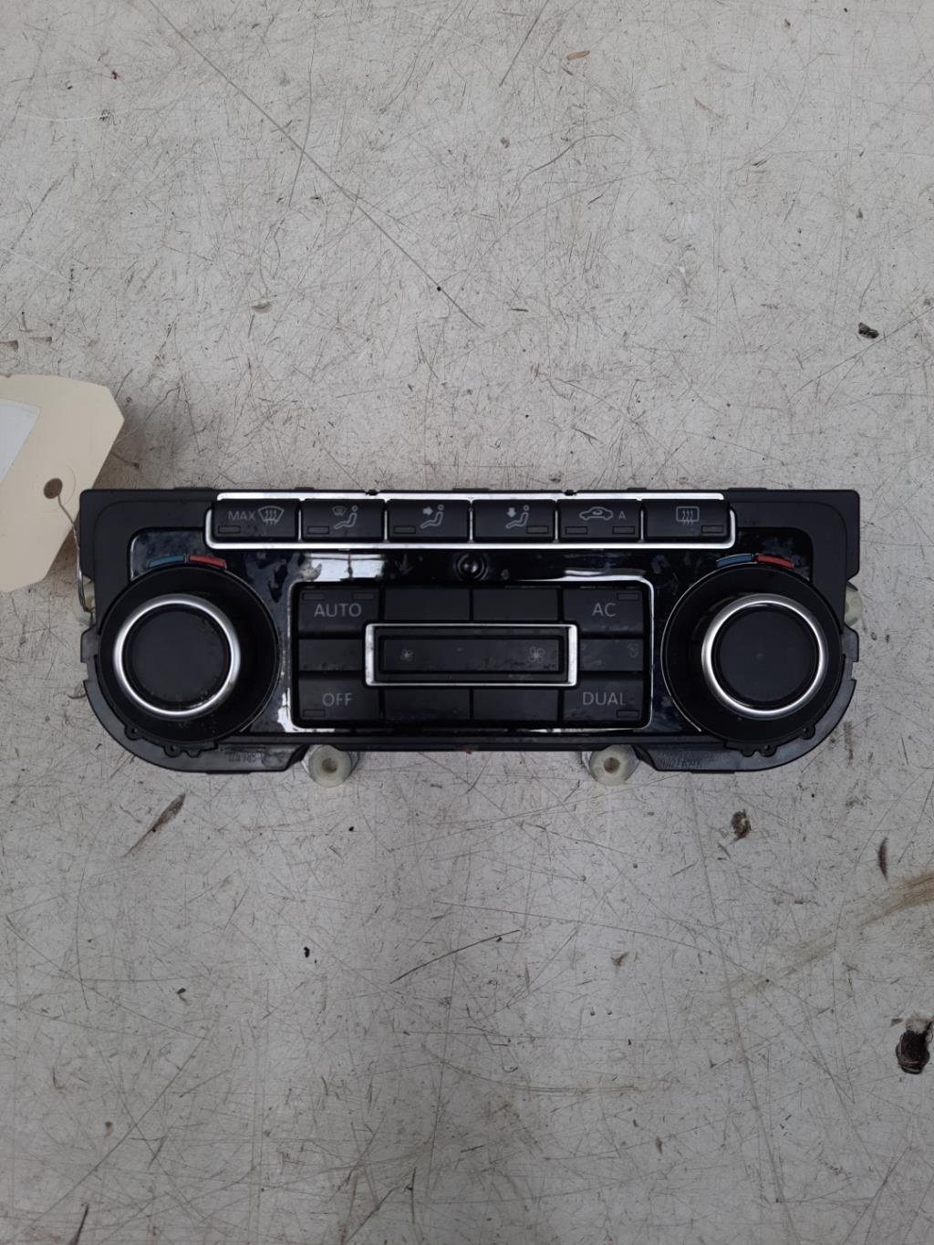 Commande chauffage VOLKSWAGEN GOLF 6 Diesel - 1
