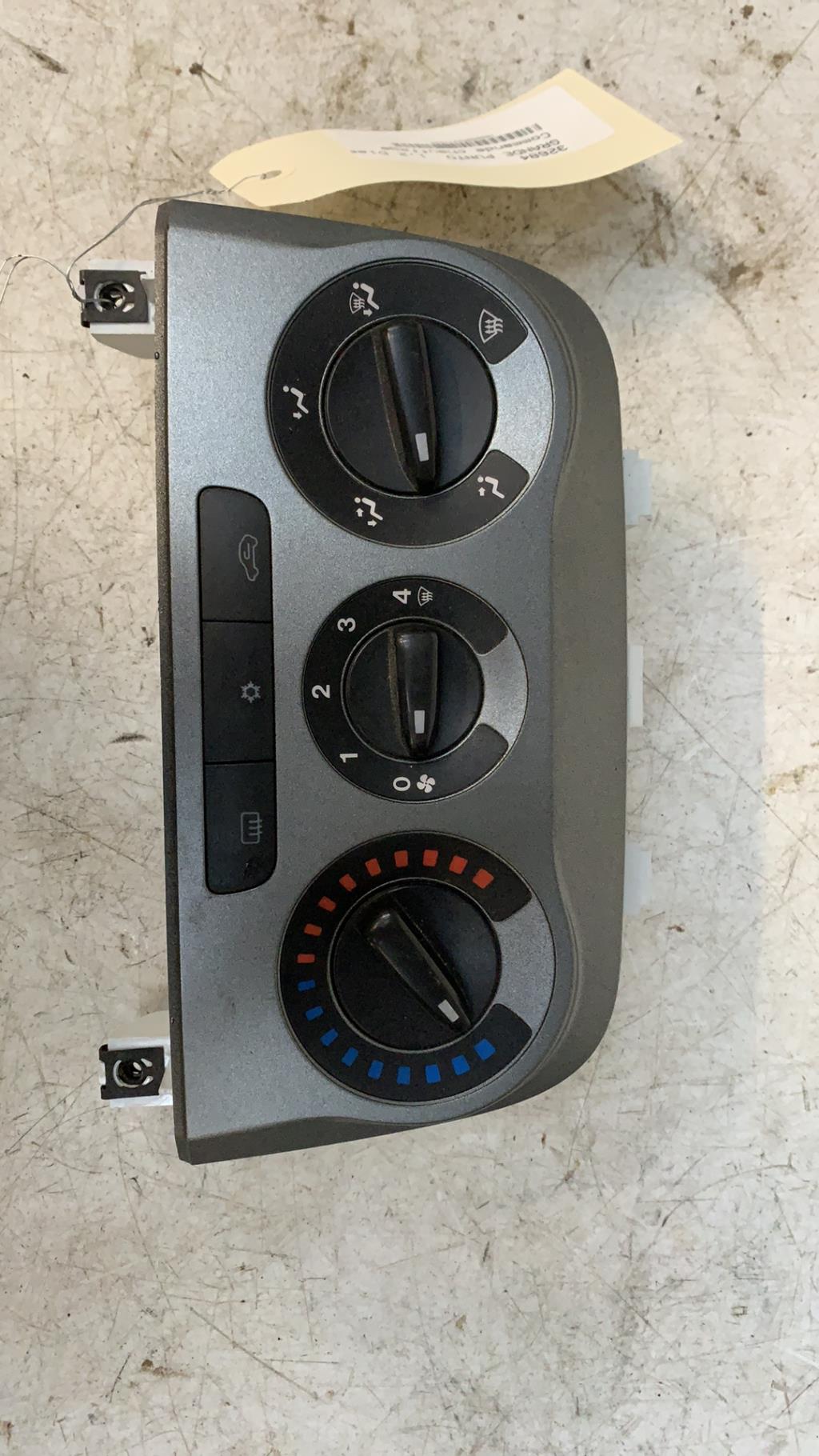 Commande chauffage FIAT GRANDE PUNTO Diesel - 1