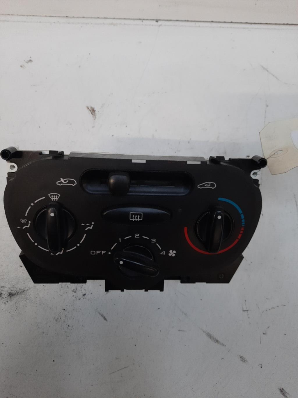 Commande chauffage PEUGEOT 206 PHASE 1 BREAK  - 1