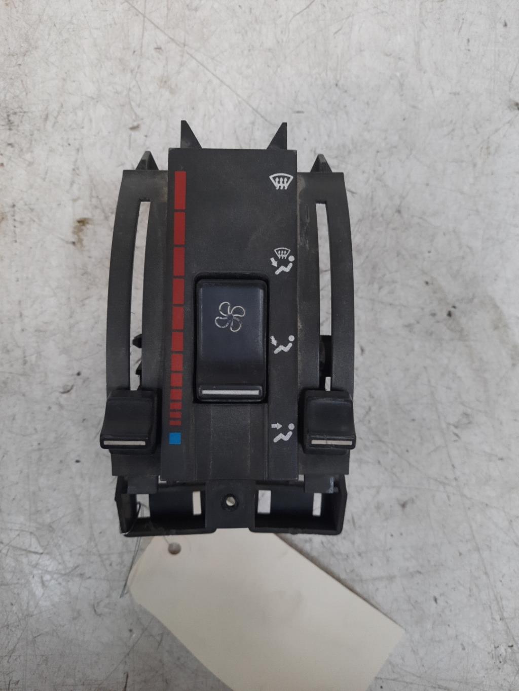 Commande chauffage RENAULT SUPER 5 Diesel - 1