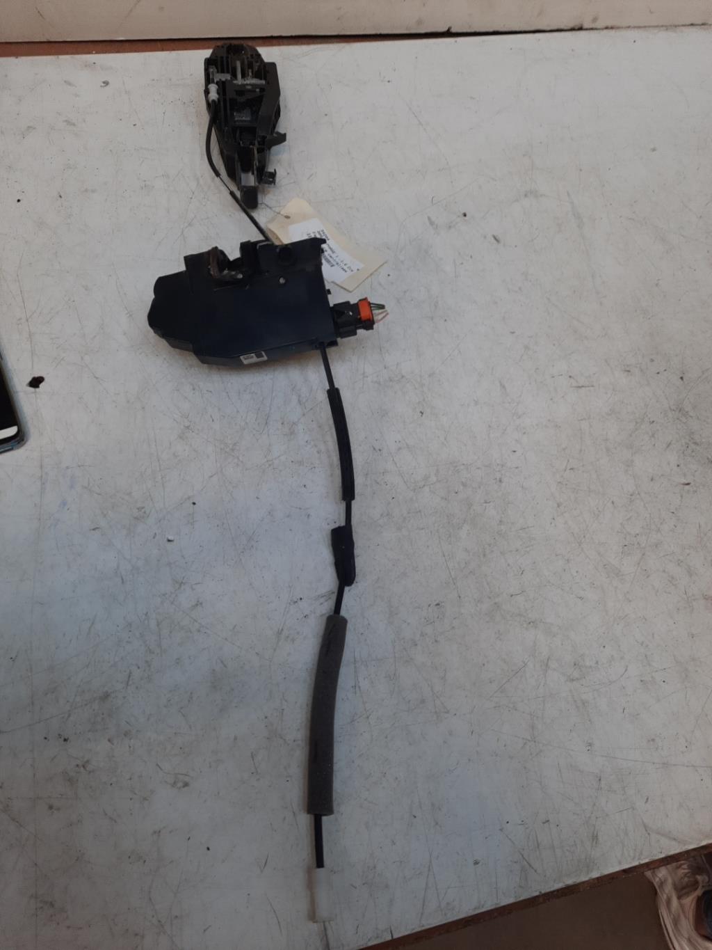 Chiusura centralizzata anteriore destra PEUGEOT 308 2 PHASE 1 Diésel - 1