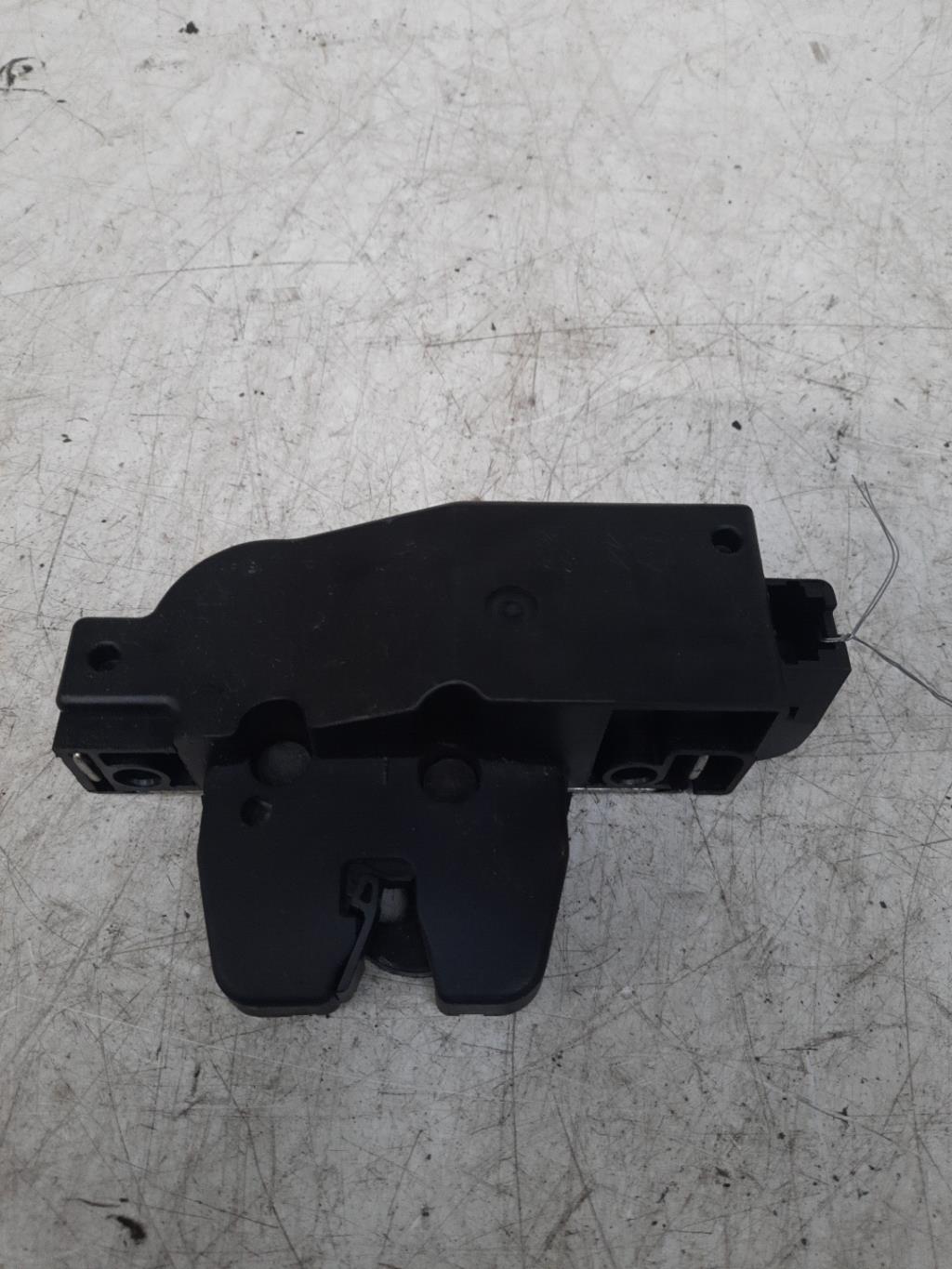 Chiusura centralizzata bagagliaio PEUGEOT 407 PHASE 1 Diésel - 1