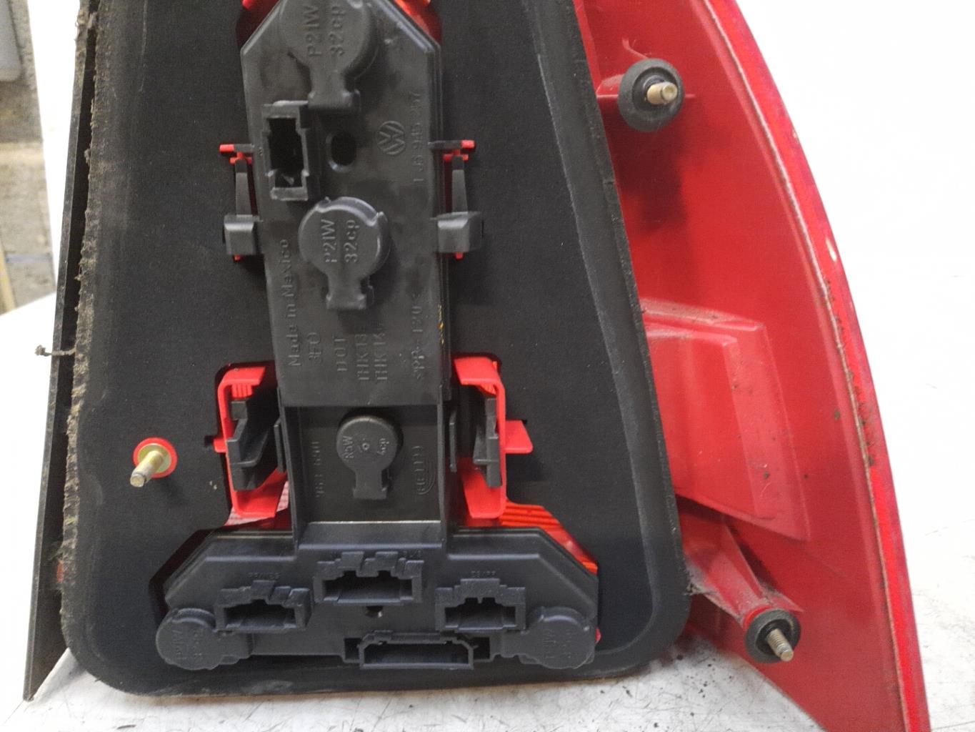 Fanale posteriore principale sinistro (luci) VOLKSWAGEN BORA Diésel - 1