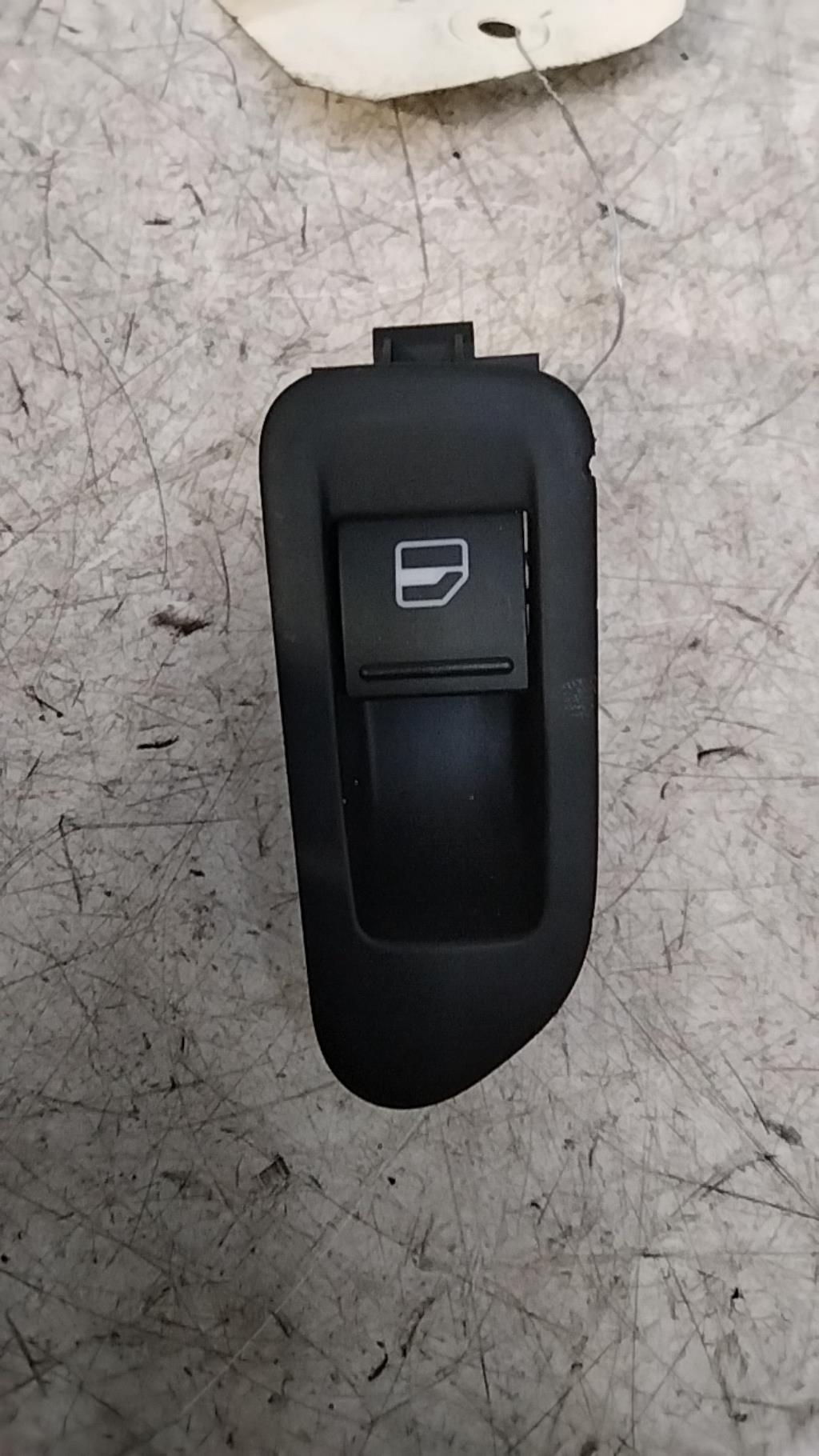 Interruttore lavacristalli posteriore destro VOLKSWAGEN GOLF 6  - 1