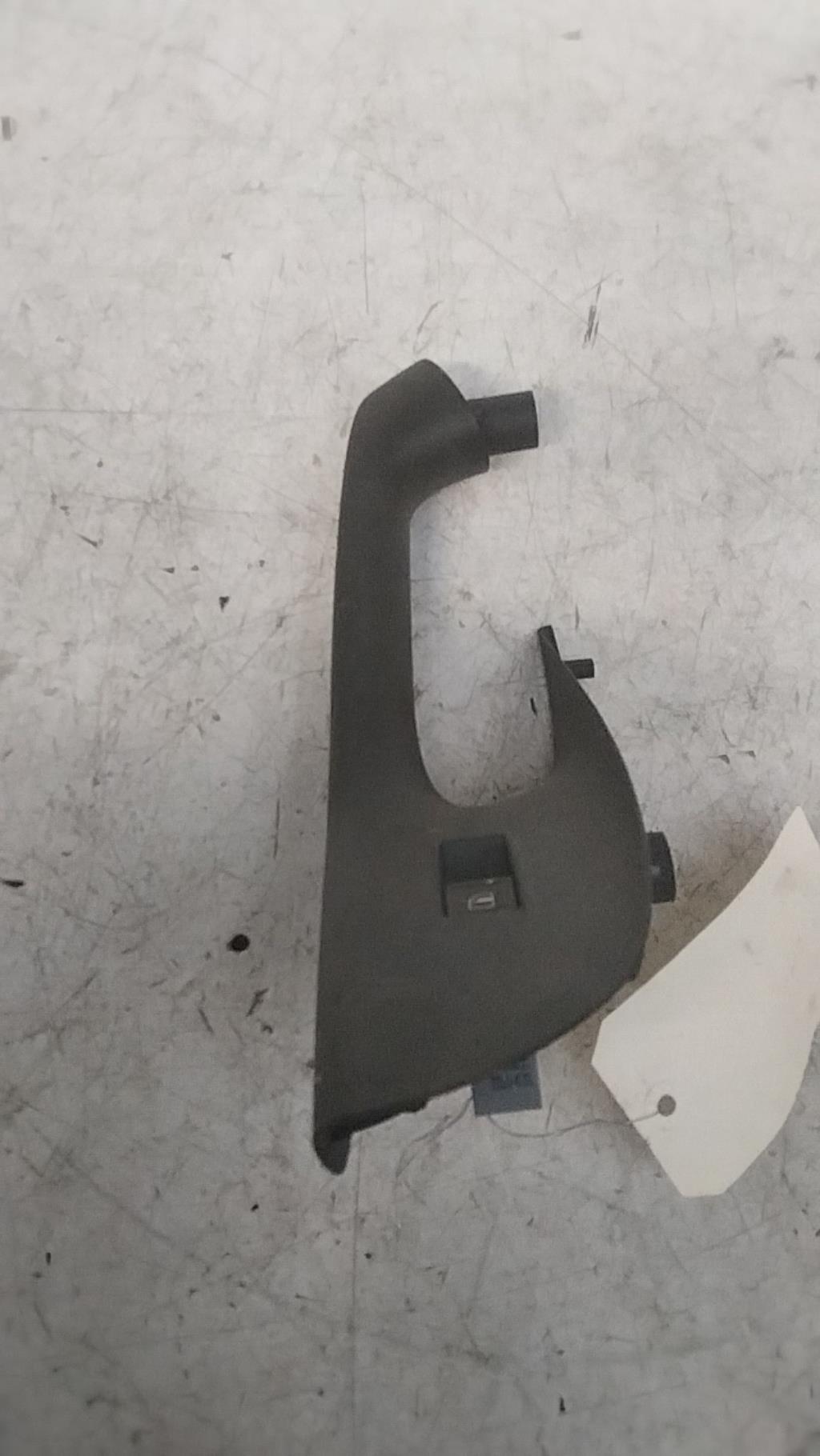Interruttore lavacristalli posteriore destro VOLKSWAGEN PASSAT 5  - 1