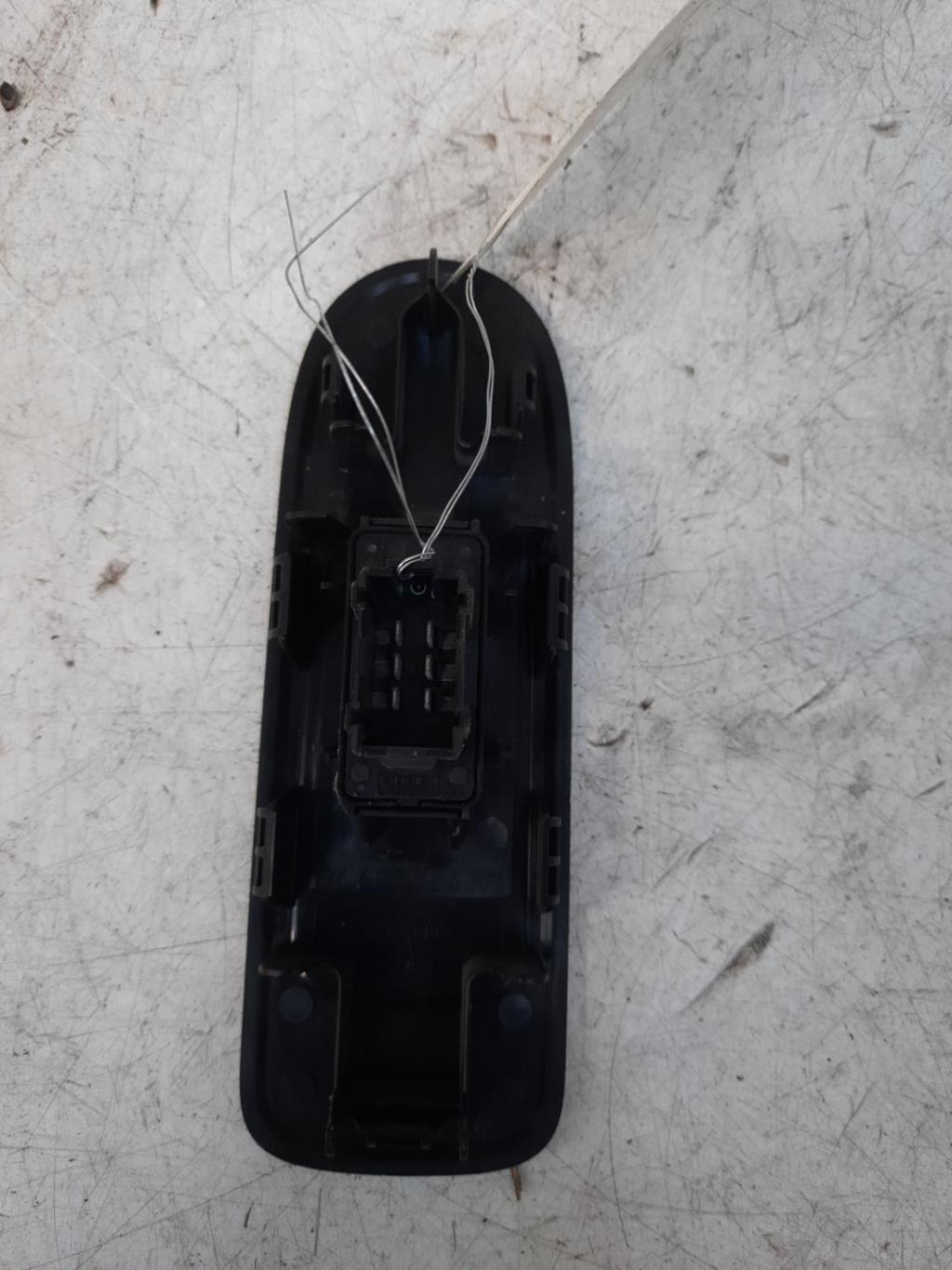Interruttore lavacristalli anteriore destro CITROEN C3 2 PHASE 1 Diésel - 1