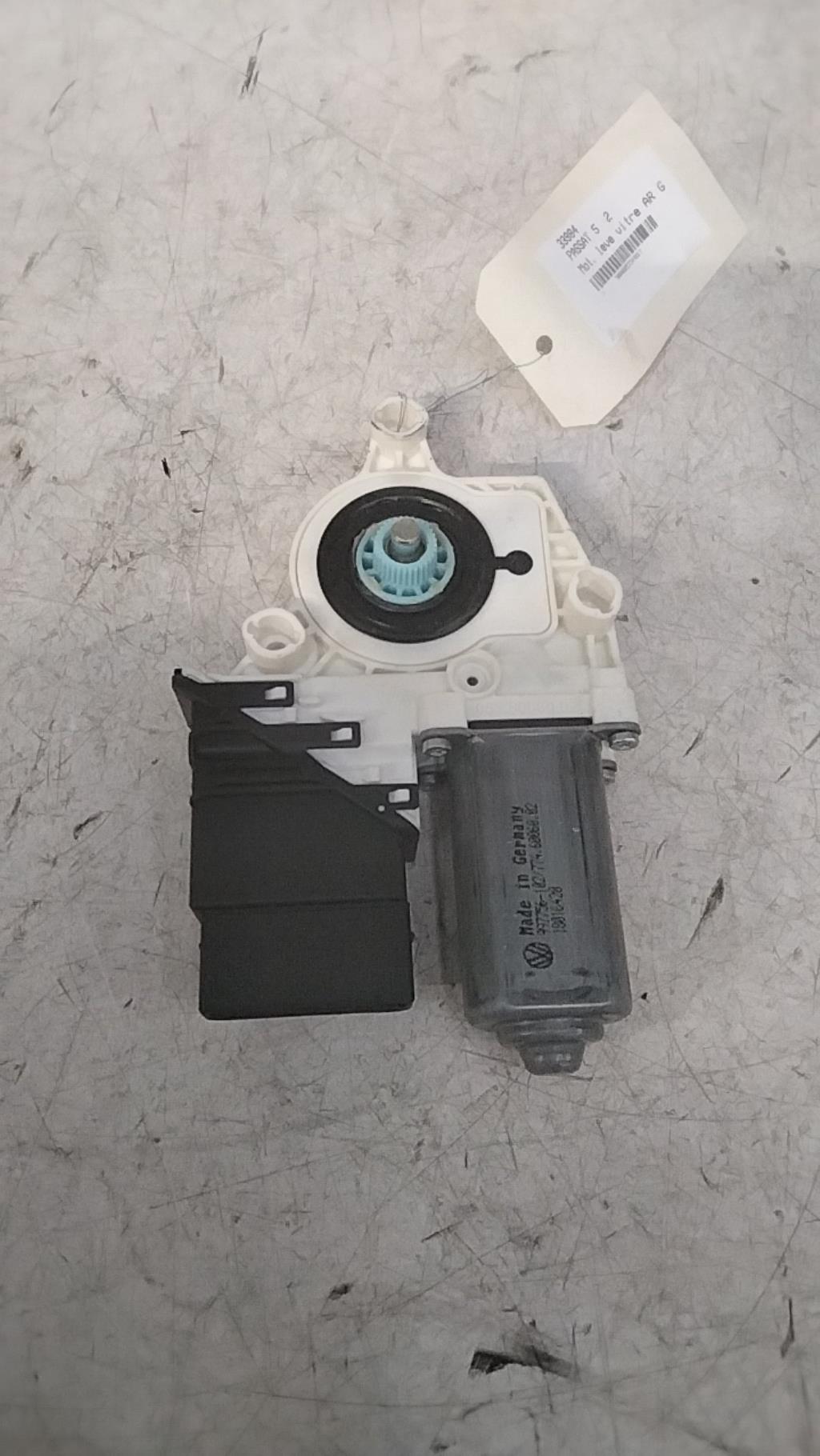 Motore alzacristalli posteriore sinistro VOLKSWAGEN PASSAT 5  - 1