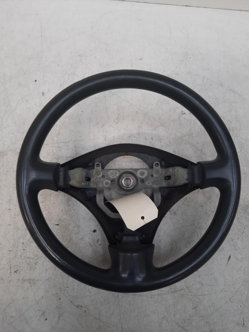 Volant TOYOTA YARIS VERSO PHASE 1 Essence - 1
