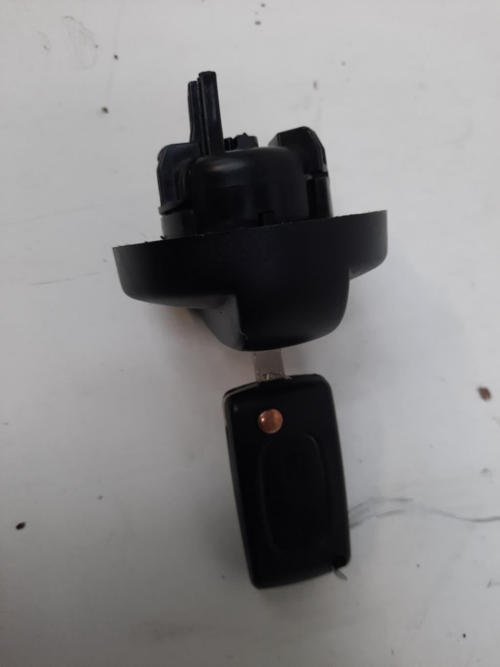 Bouchon de carburant PEUGEOT 207 PHASE 1 BREAK Diesel - 1