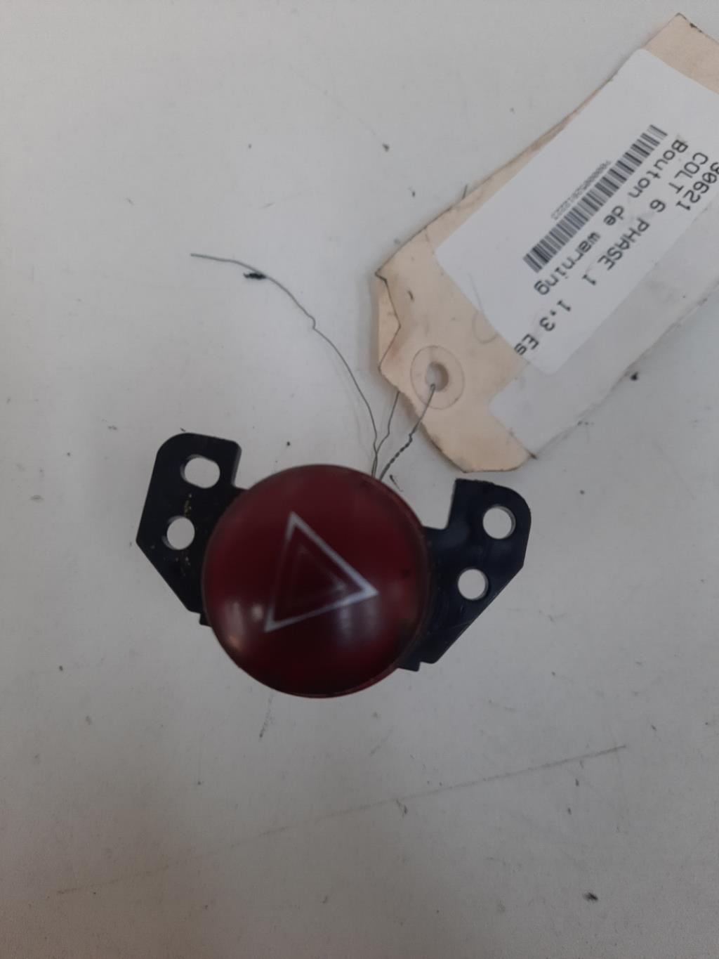 Bouton de warning MITSUBISHI COLT 6 PHASE 1 Essence - 1