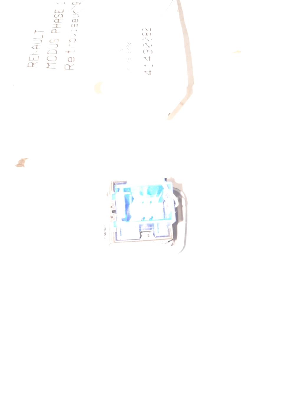 Bouton de warning PEUGEOT 208 1 PHASE 1 Diesel - 1