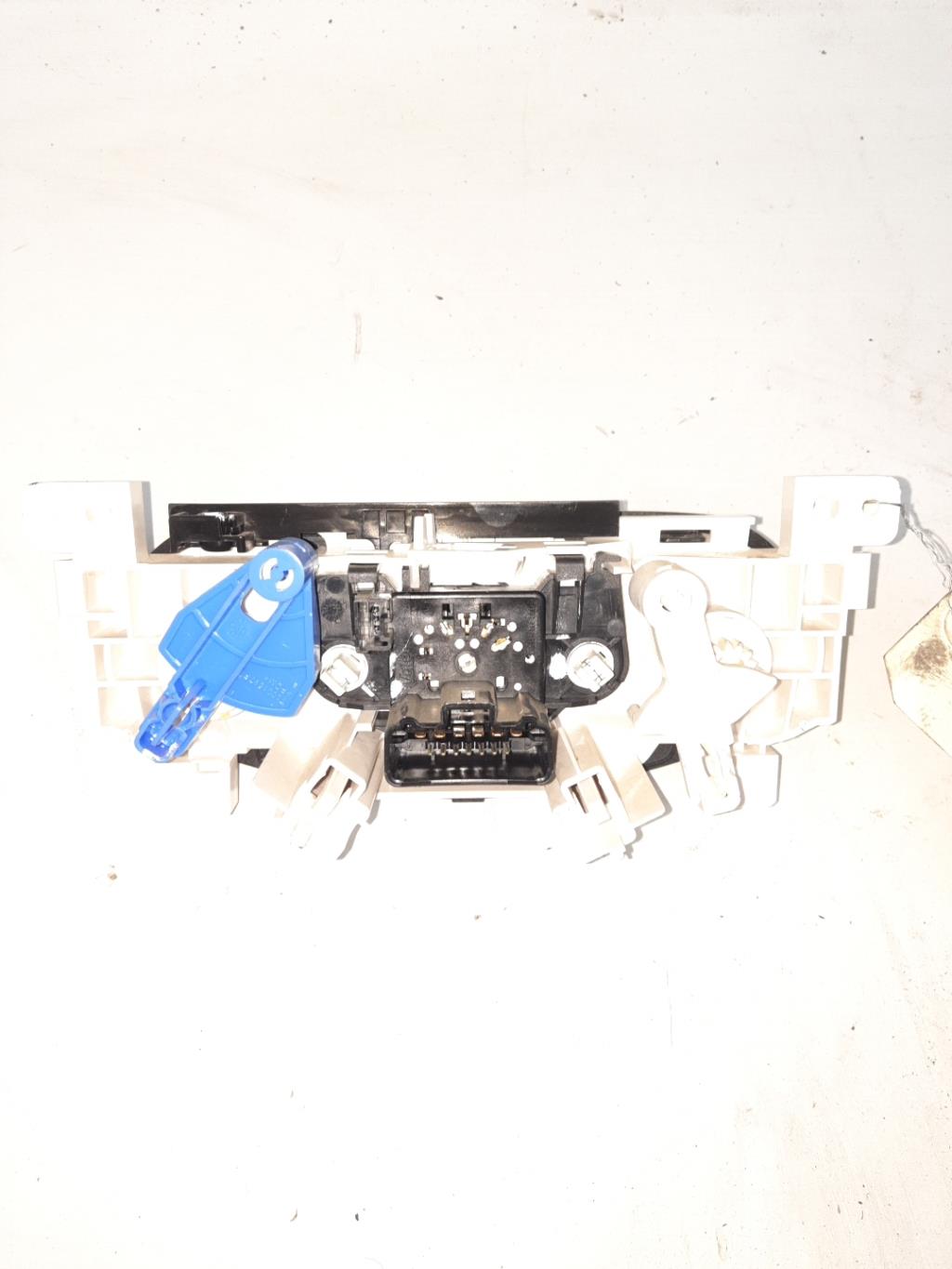 Commande chauffage DACIA LOGAN 2 MCV PHASE 1 BREAK Essence - 1