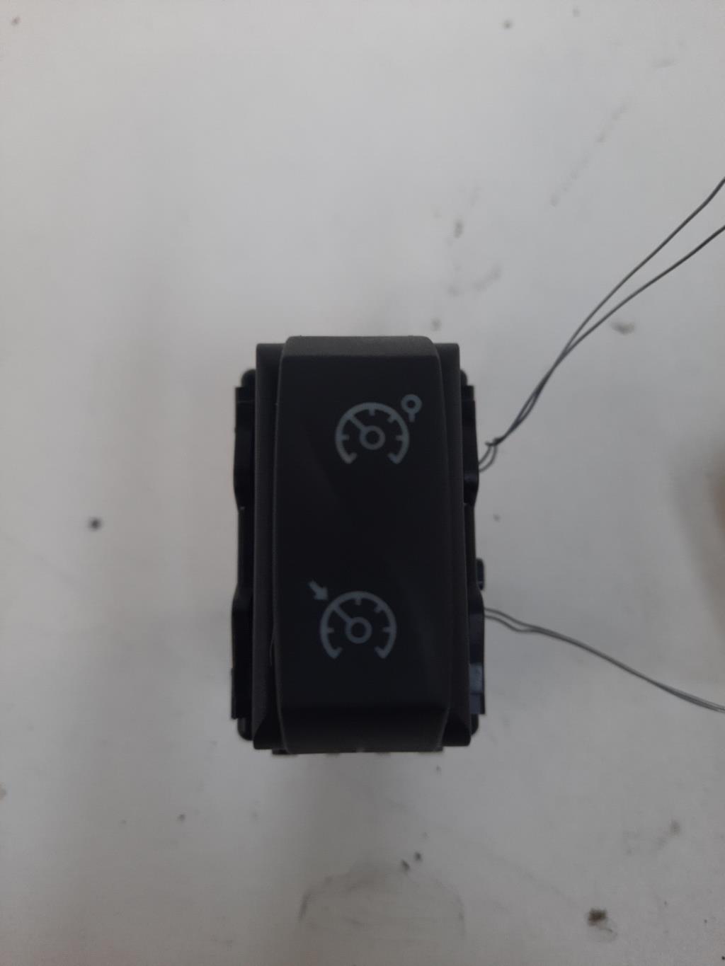 Commande regulateur vitesse DACIA LOGAN 2 MCV PHASE 1 BREAK Essence - 1
